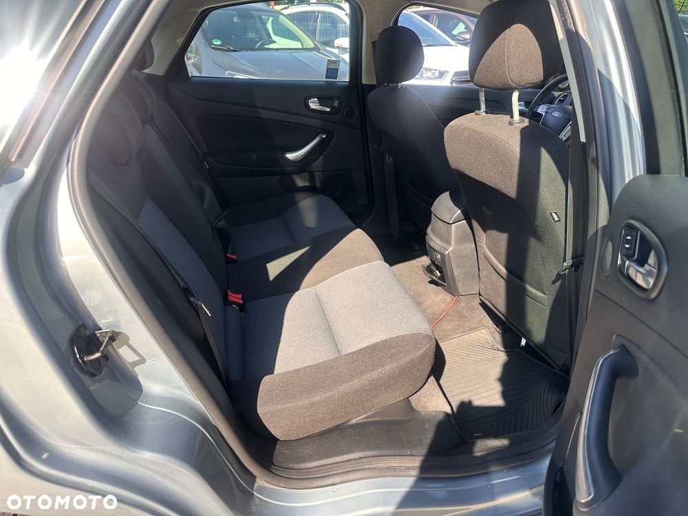 Ford Mondeo 1.6 Titanium - 8