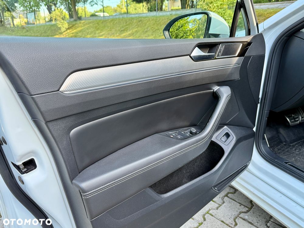 Volkswagen Passat 2.0 TDI SCR (BlueMotion Technology) DSG Comfortline - 15