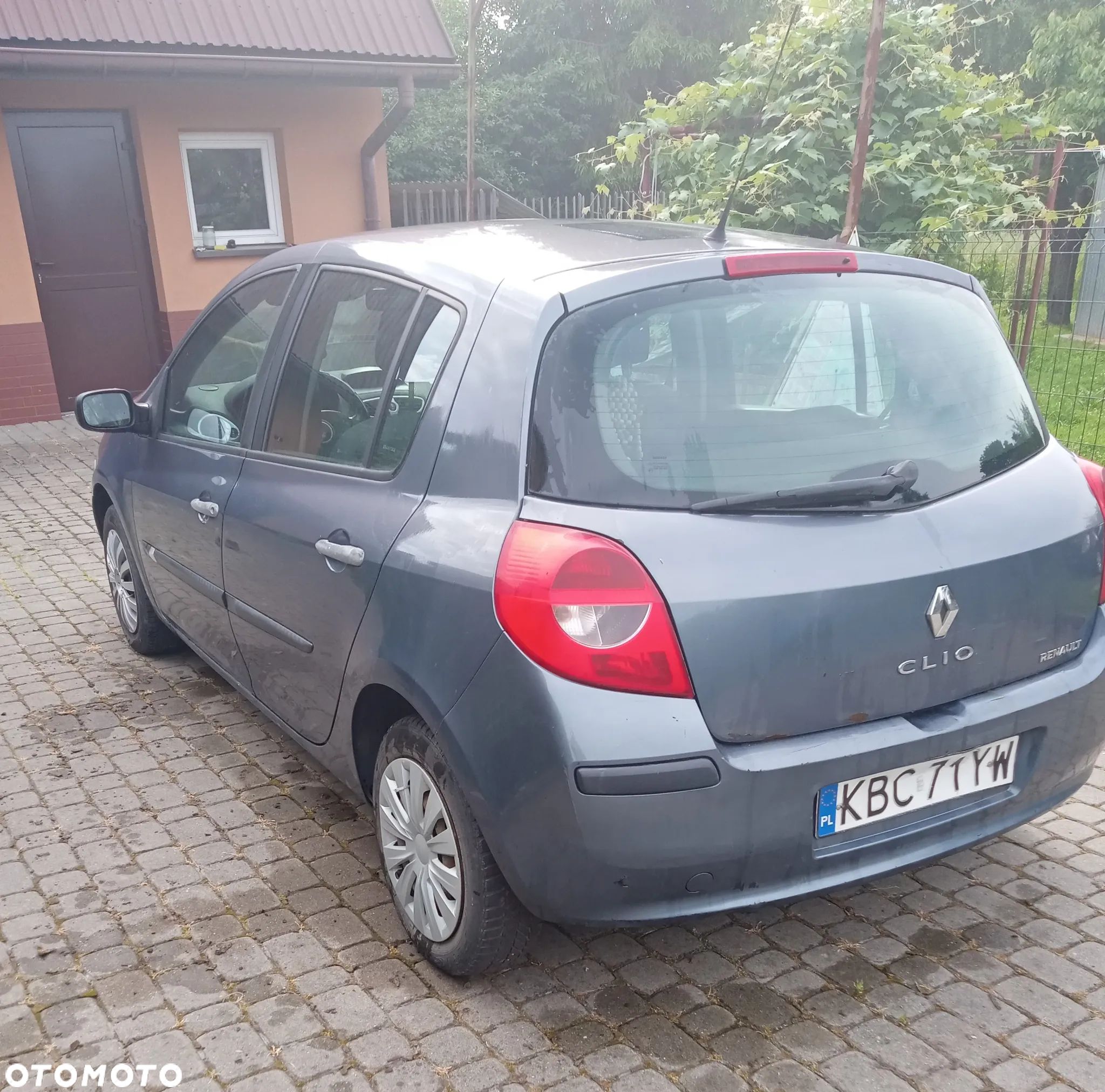 Renault Clio 1.2 16V Dynamique - 1