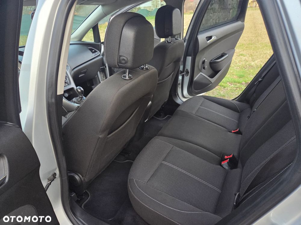 Opel Astra 1.4 Turbo Style - 19