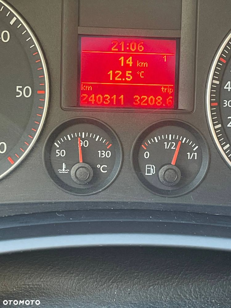 Volkswagen Golf - 12