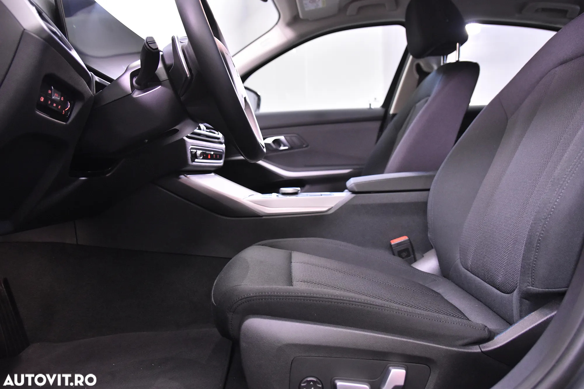 BMW Seria 3 330e xDrive AT PHEV - 26
