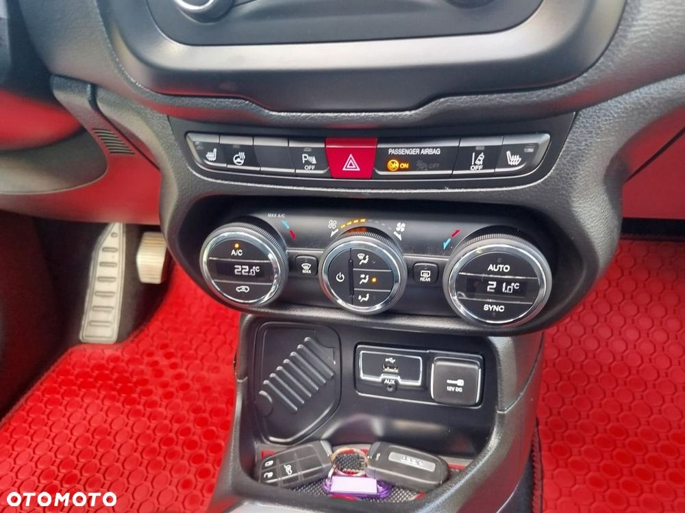 Jeep Renegade - 22