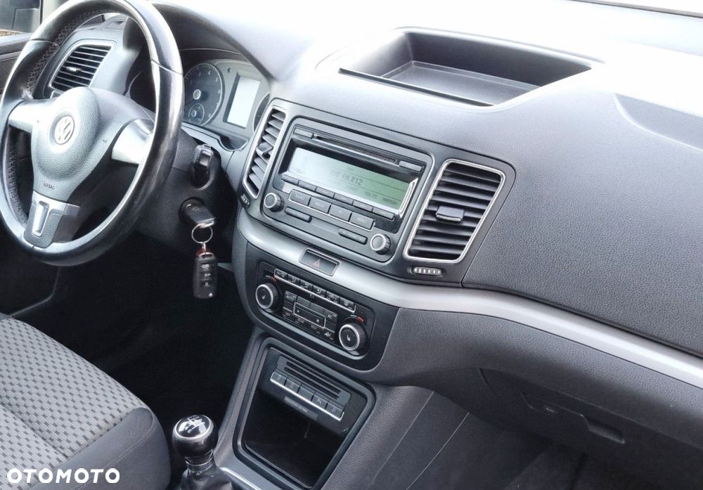 Volkswagen Sharan - 10