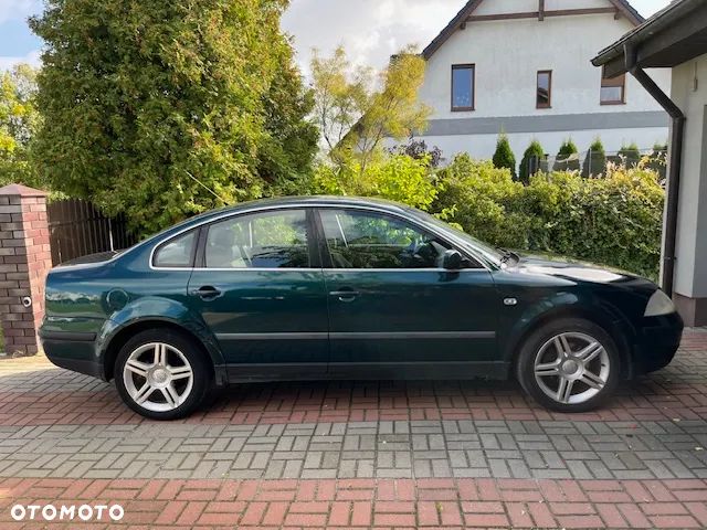 Volkswagen Passat 1.6 Comfortline - 5