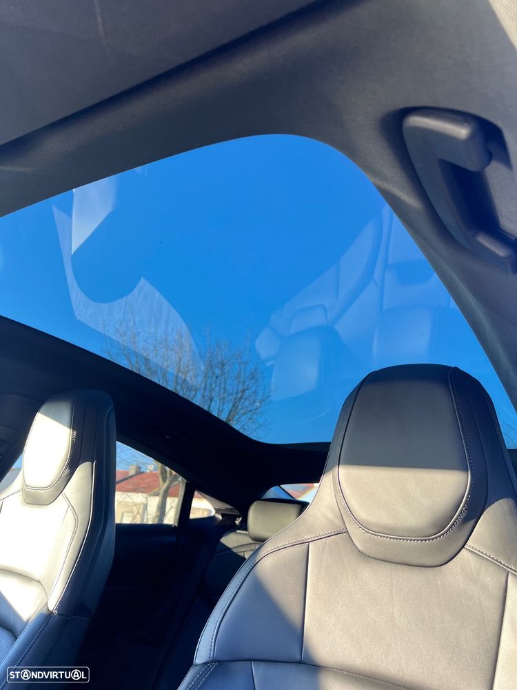 Porsche Taycan 4S - 25