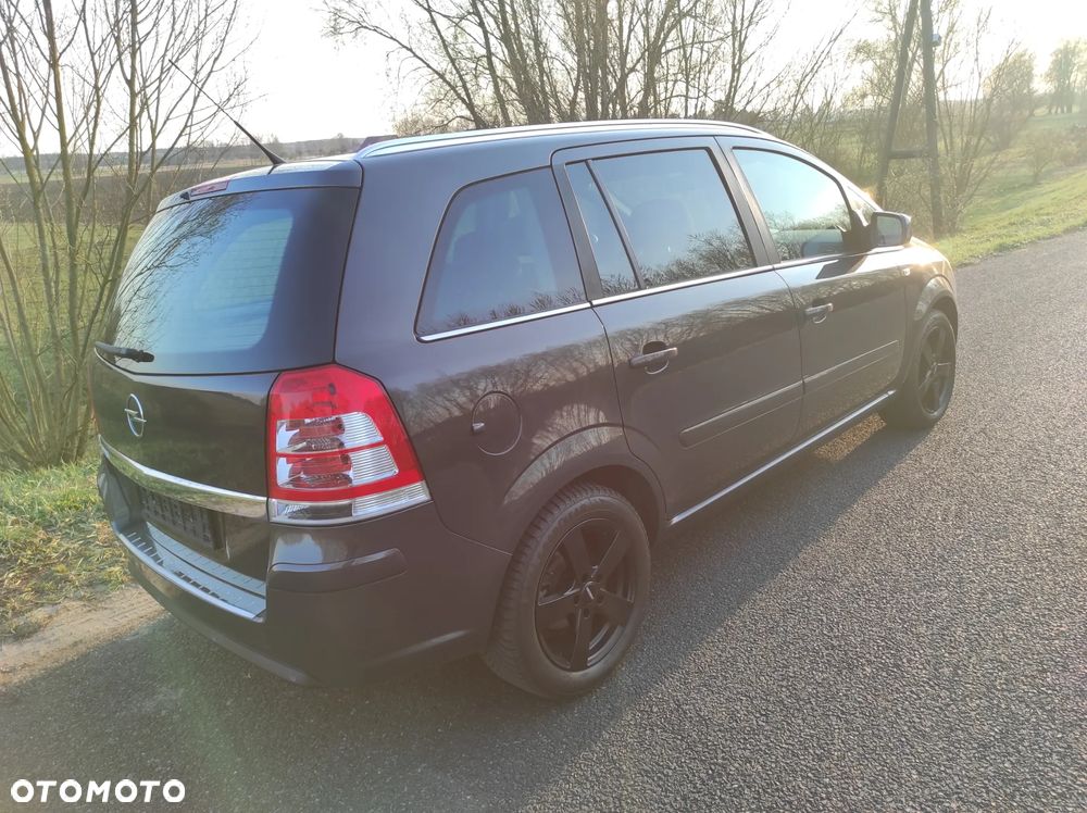 Opel Zafira 1.8 Cosmo - 4