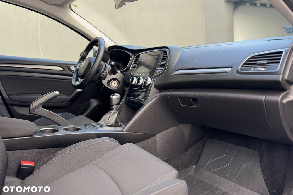 Renault Megane 1.0 TCe Zen - 30