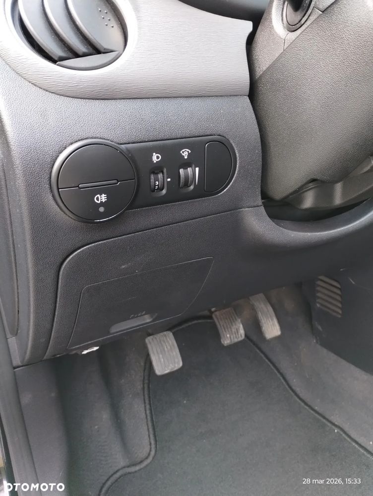 Hyundai i10 1.1 Edition 20 - 23