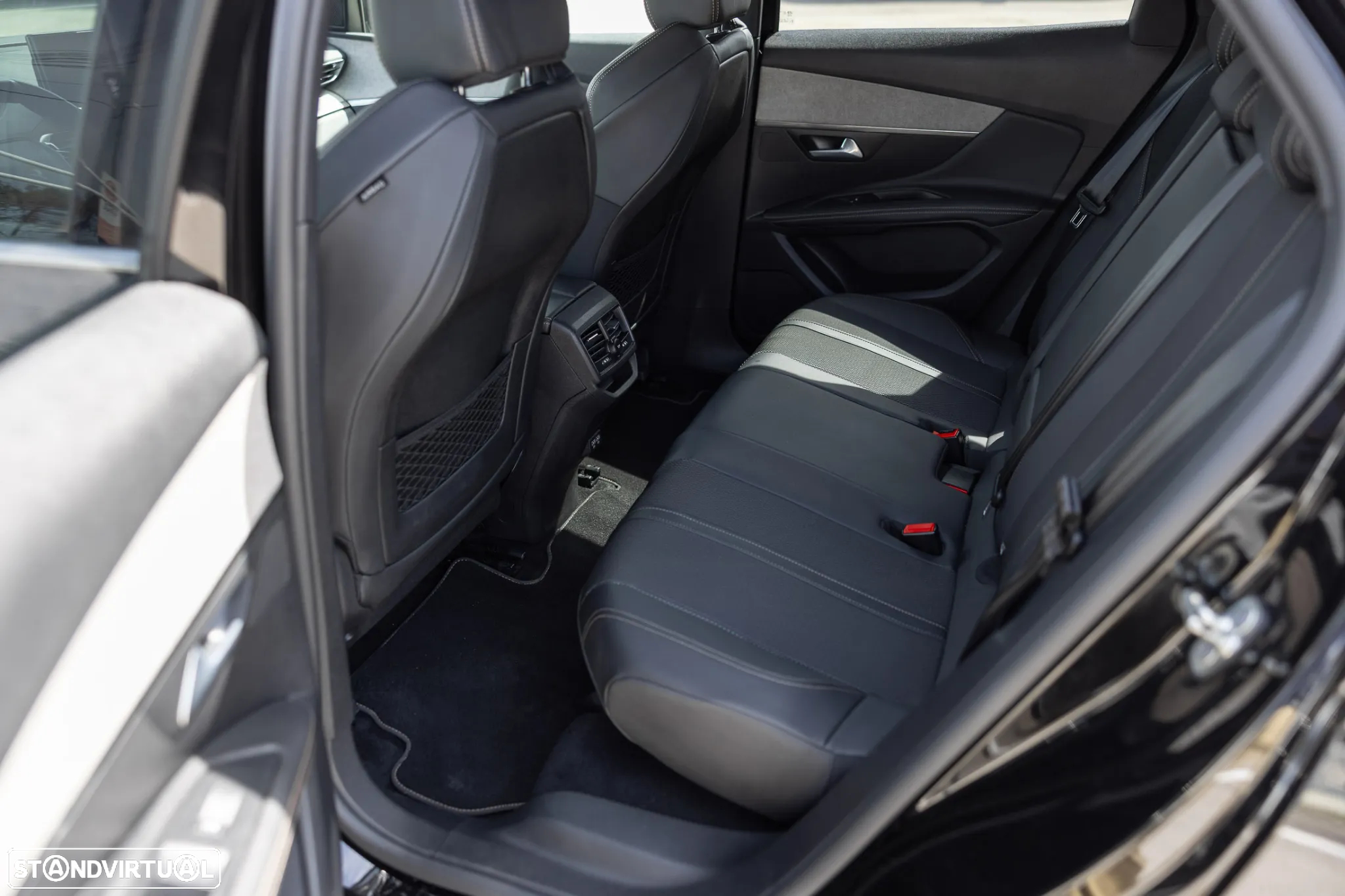 Peugeot 3008 1.5 BlueHDi GT Pack EAT8 - 12