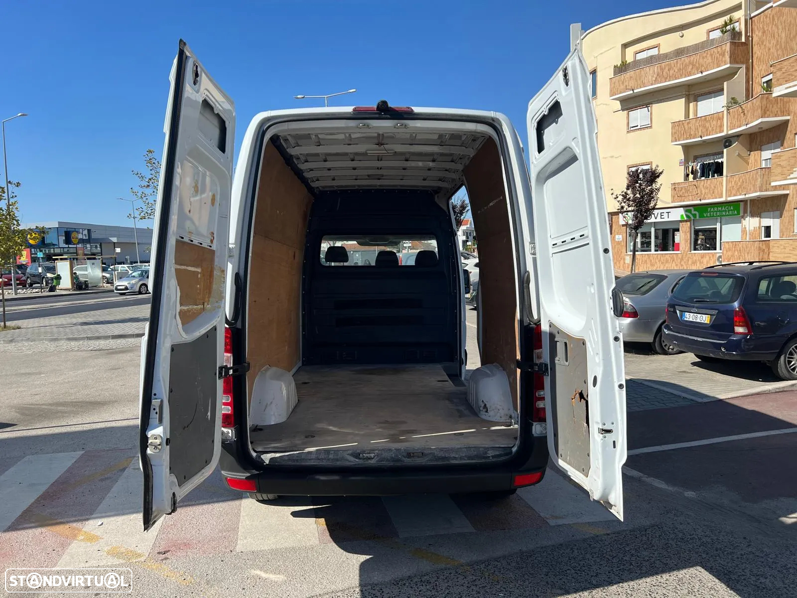 Mercedes-Benz Sprinter - 9
