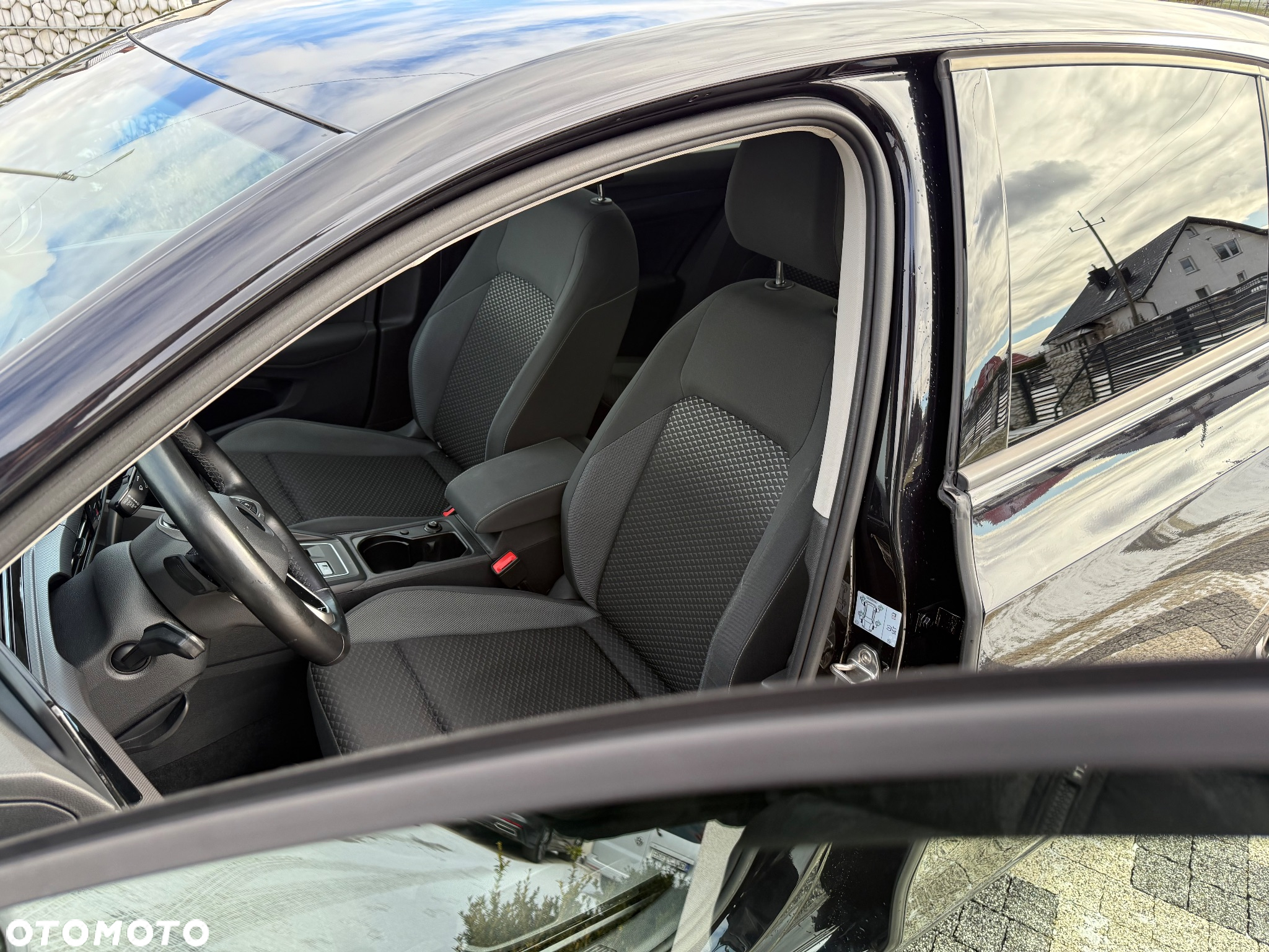 Volkswagen Golf - 21