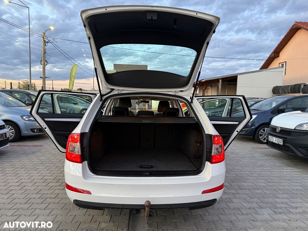 Skoda Octavia 1.6 TDI Green tec 4x4 Elegance - 38