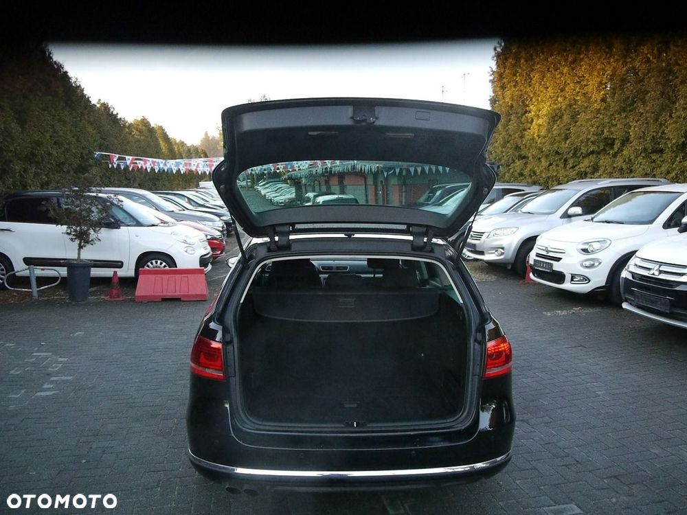 Volkswagen Passat - 13