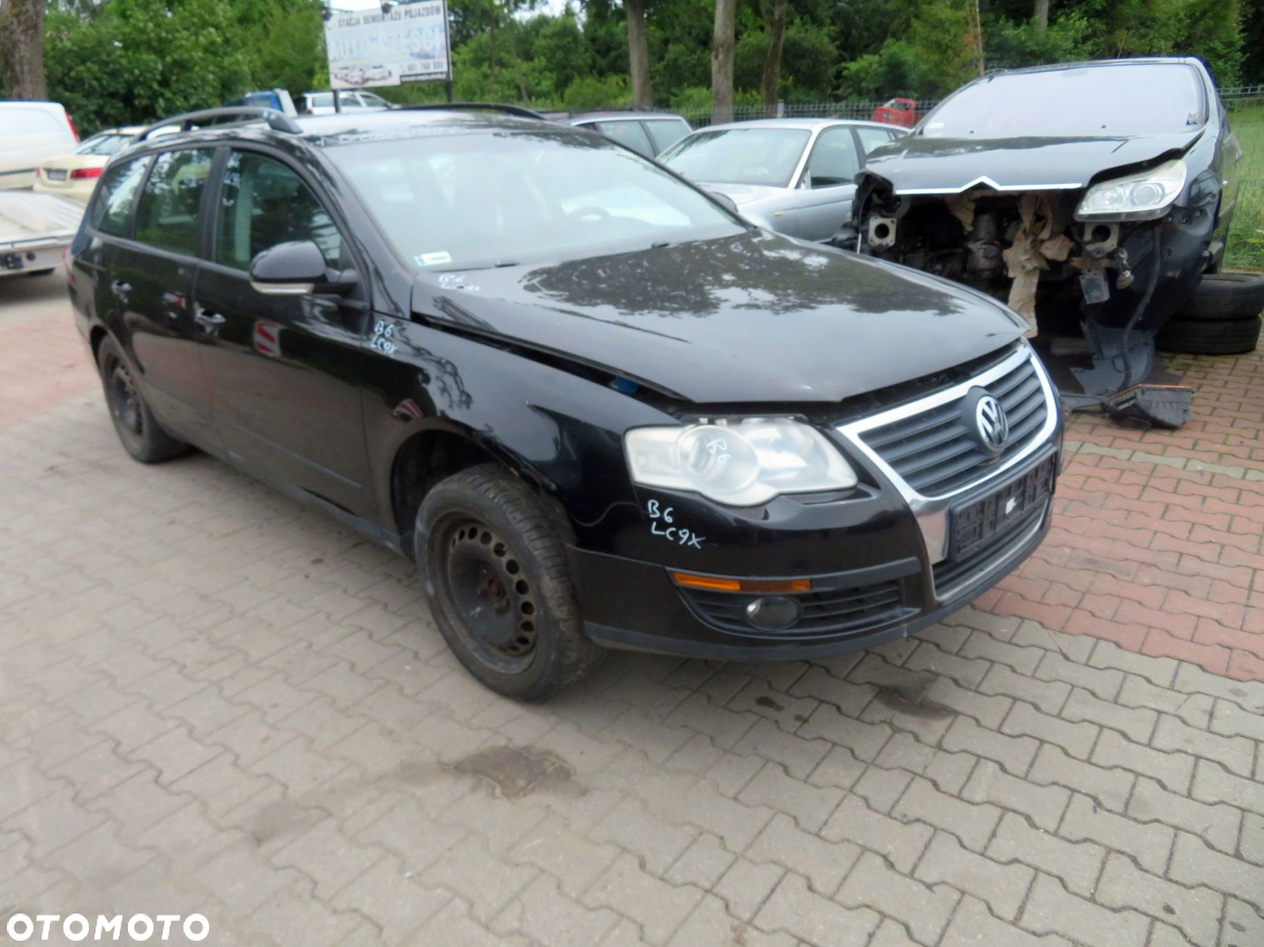 VOLKSWAGEN PASSAT B6 KOMBI 2006 LC9X 2.0 TDI BLS 103KM JCX CZARNY na części - 7