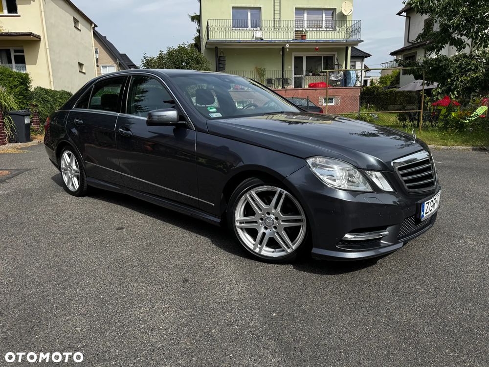 Mercedes-Benz Klasa E 220 CDI BlueEff Avantgarde - 4