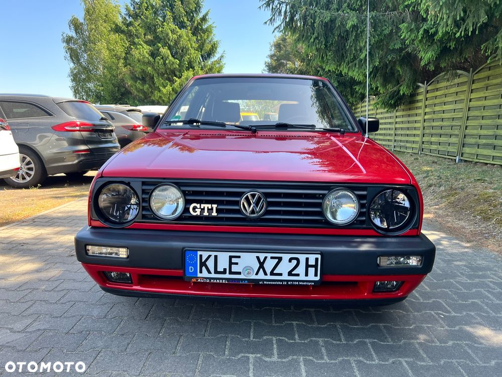 Volkswagen Golf - 10