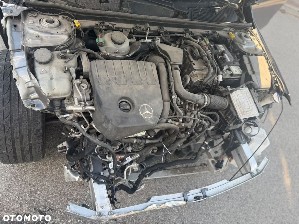 Mercedes-Benz CLA 250 e 8G-DCT AMG Line - 31
