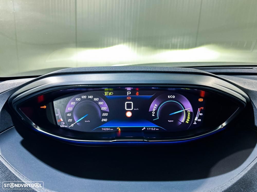 Peugeot 5008 Hybrid 136 e-DSC GT - 24