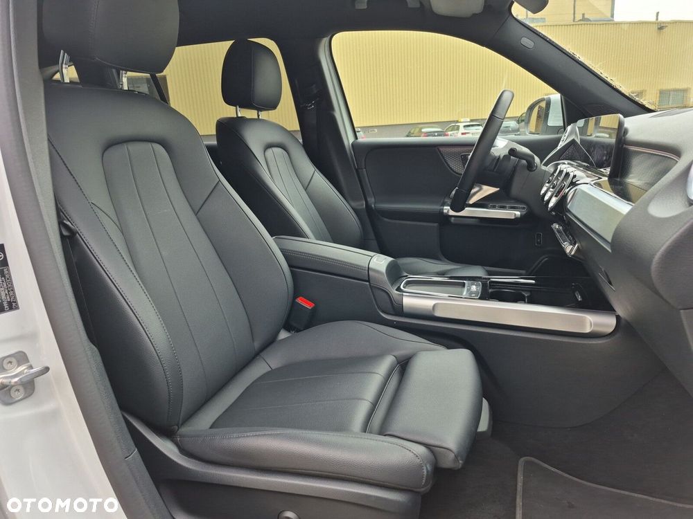 Mercedes-Benz EQB - 14