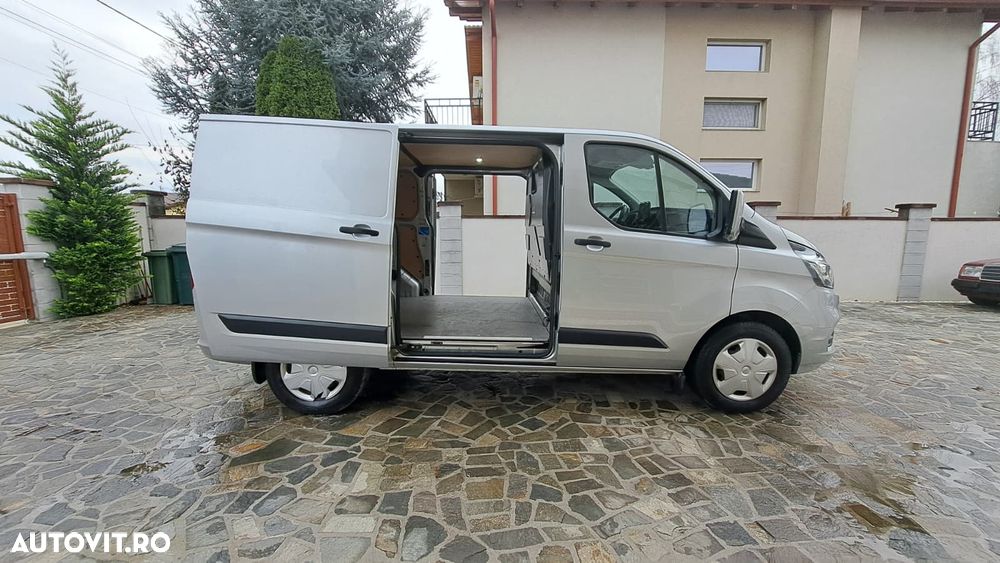 Ford CUSTOM VAN TREND L1H1 FWD - 10