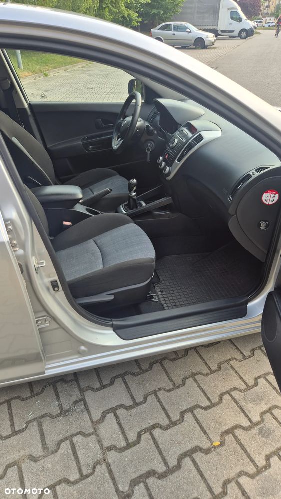 Kia Ceed 1.6 Crdi Comfort + - 14