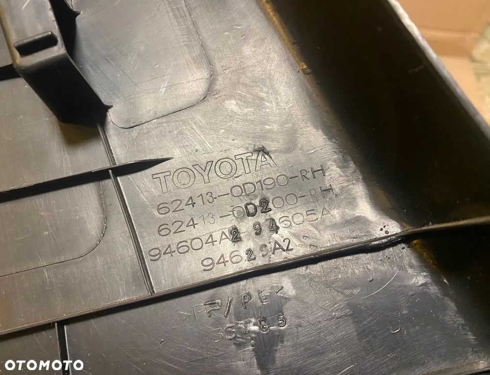 Osłona słupka środkowego prawa 62413-0D190 lewa 62414-0D190 Toyota Yaris III 2019r OE - 3