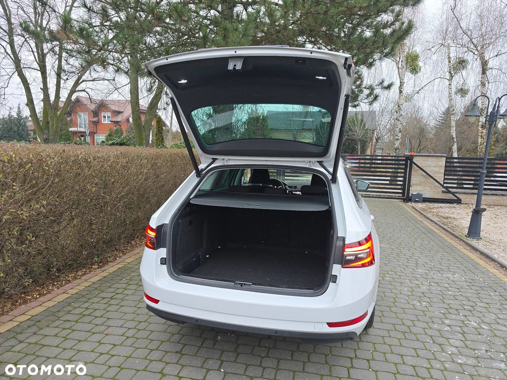 Skoda Superb 1.5 TSI Ambition DSG - 21
