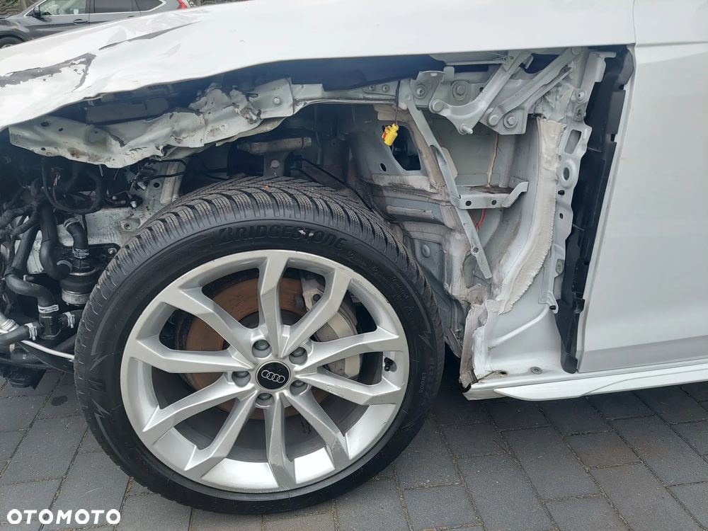 Audi A4 Avant 40 TDI mHEV Advanced S tronic - 5