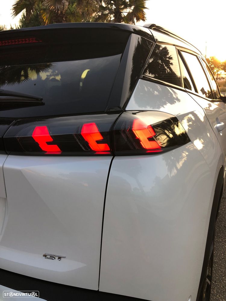Peugeot e-2008 50 kWh GT - 26