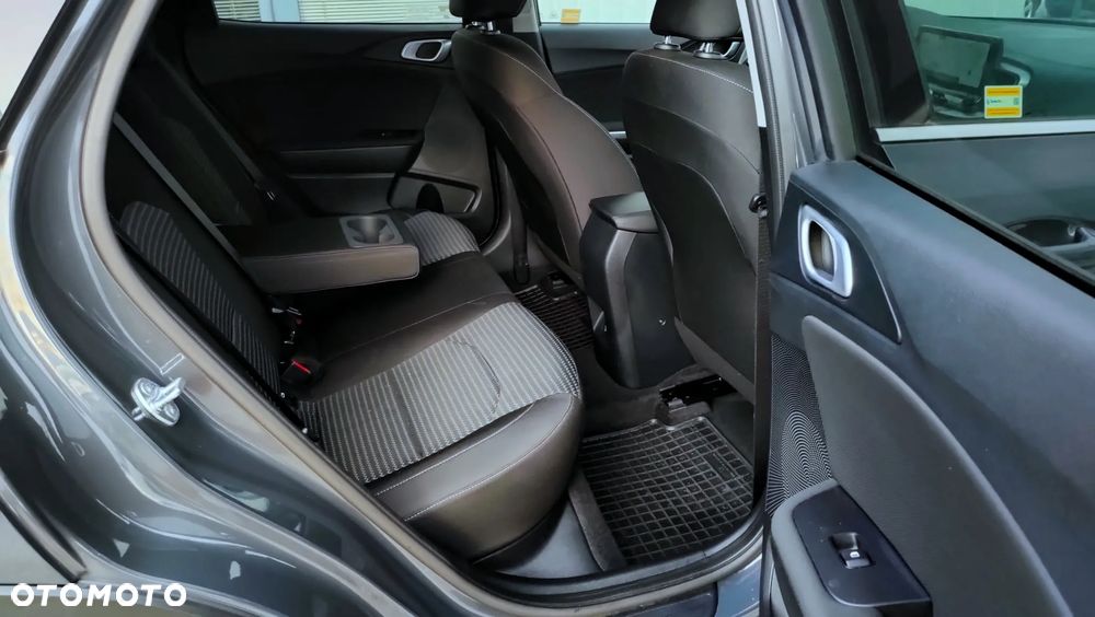 Kia XCeed 1.5 T-GDI M - 27