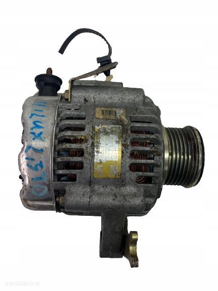 Toyota Hilux 2.5 ALTERNATOR - 1