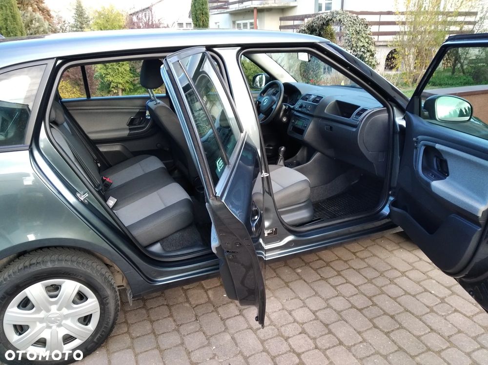 Skoda Fabia 1.4 16V Active Plus - 25