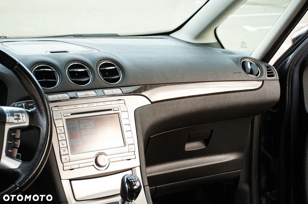 Ford Galaxy 2.0 TDCi Ghia - 31