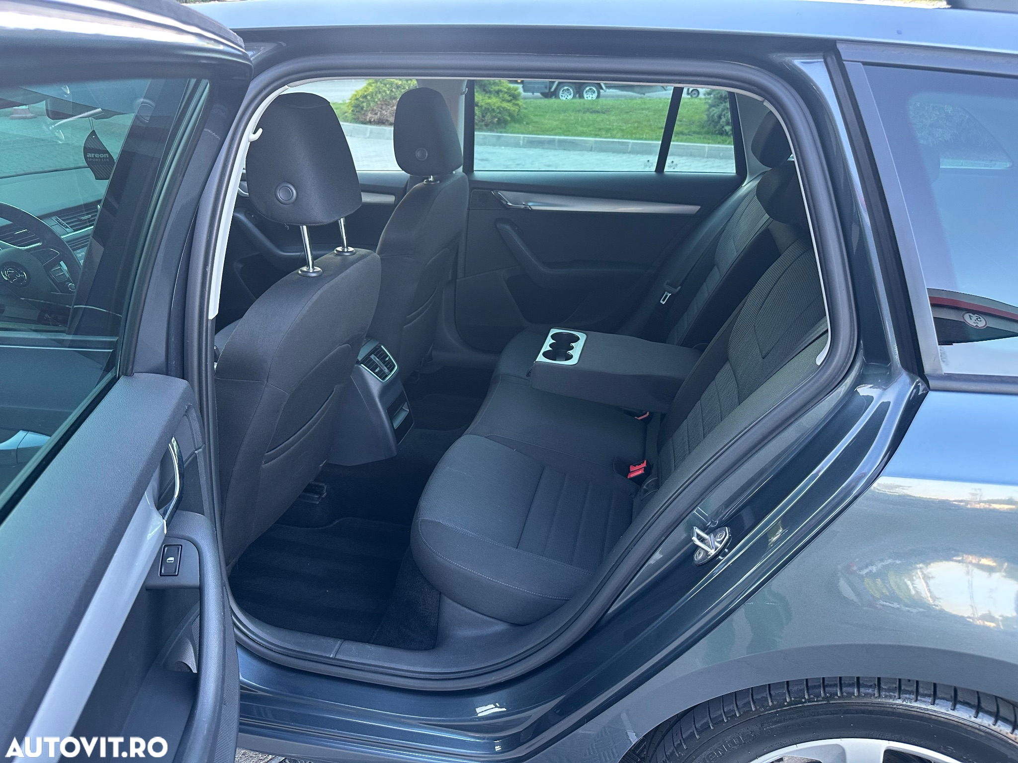 Skoda Octavia 2.0 TDI (Green tec) DSG Ambition - 11