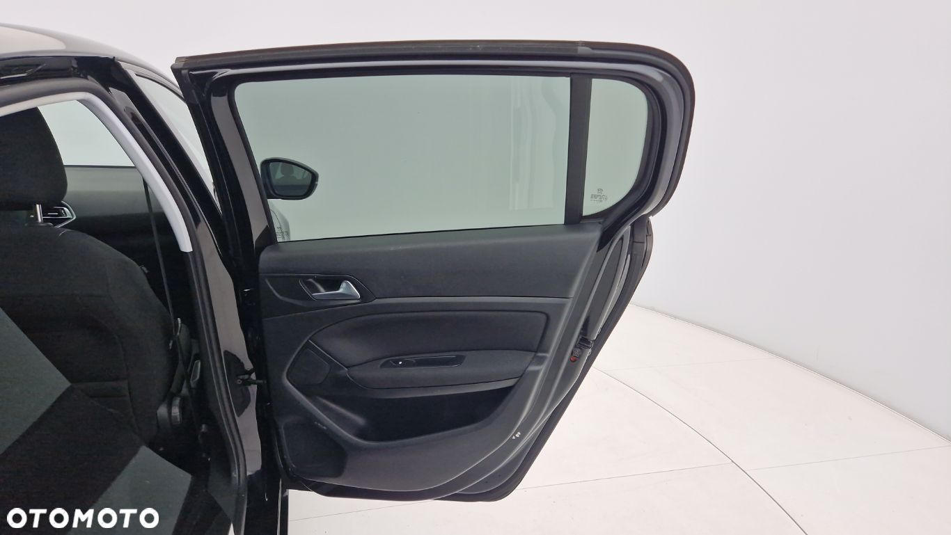 Peugeot 308 - 23