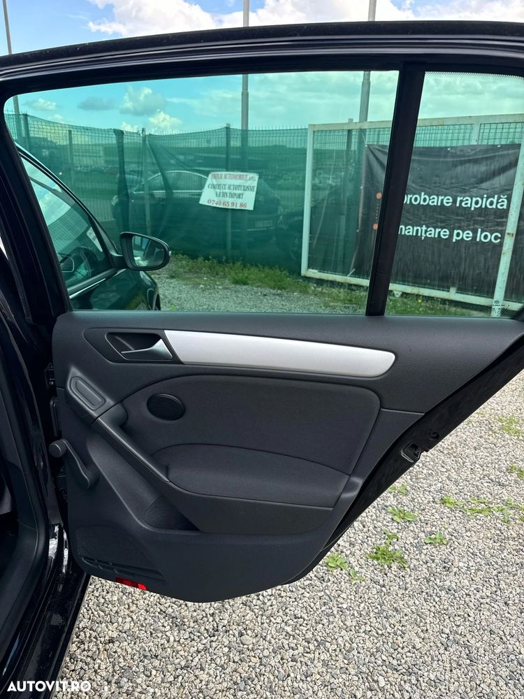 Volkswagen Golf - 30