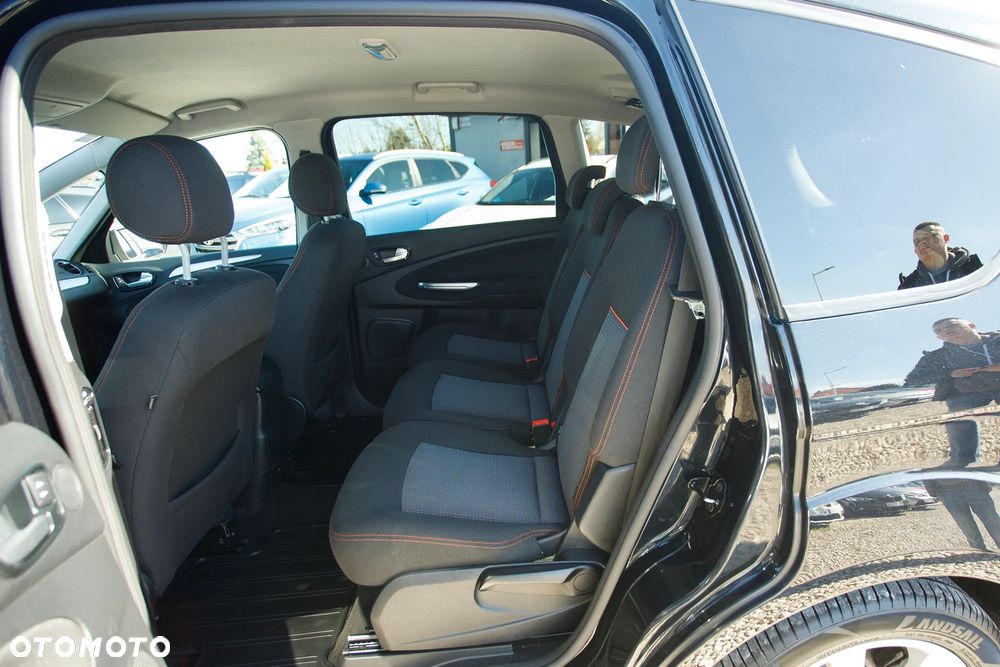 Ford S-Max 2.0 FF Titanium - 25