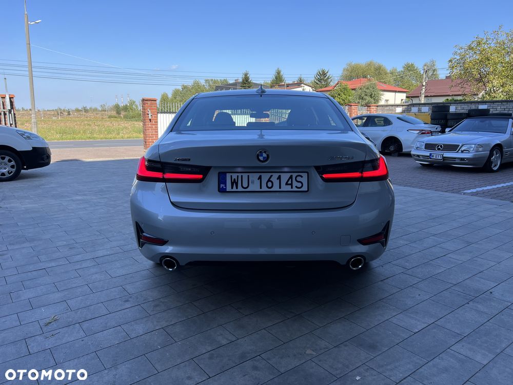 BMW Seria 3 320d xDrive Sport Line - 6