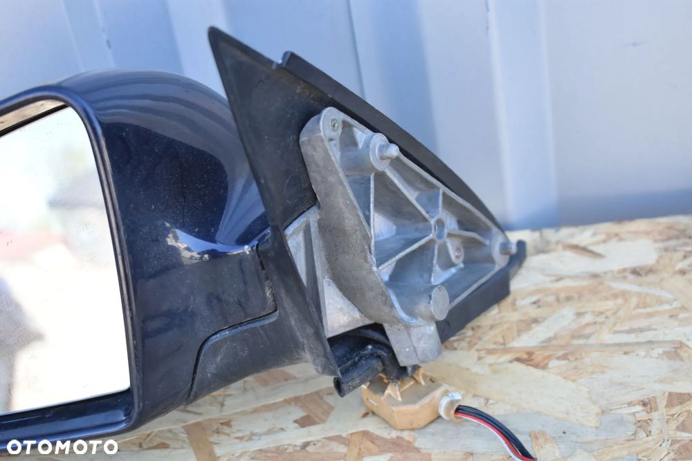 LUSTERKO LEWE AUDI A4 B6 LZ5L 5PIN - 3