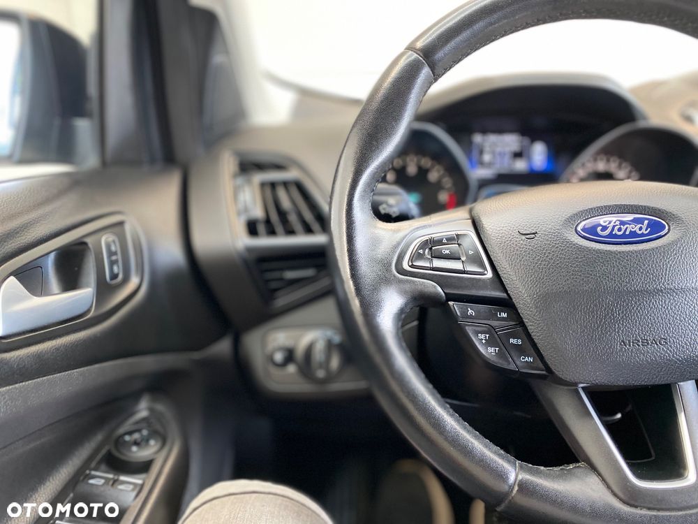Ford Kuga 2.0 TDCi FWD Titanium - 22