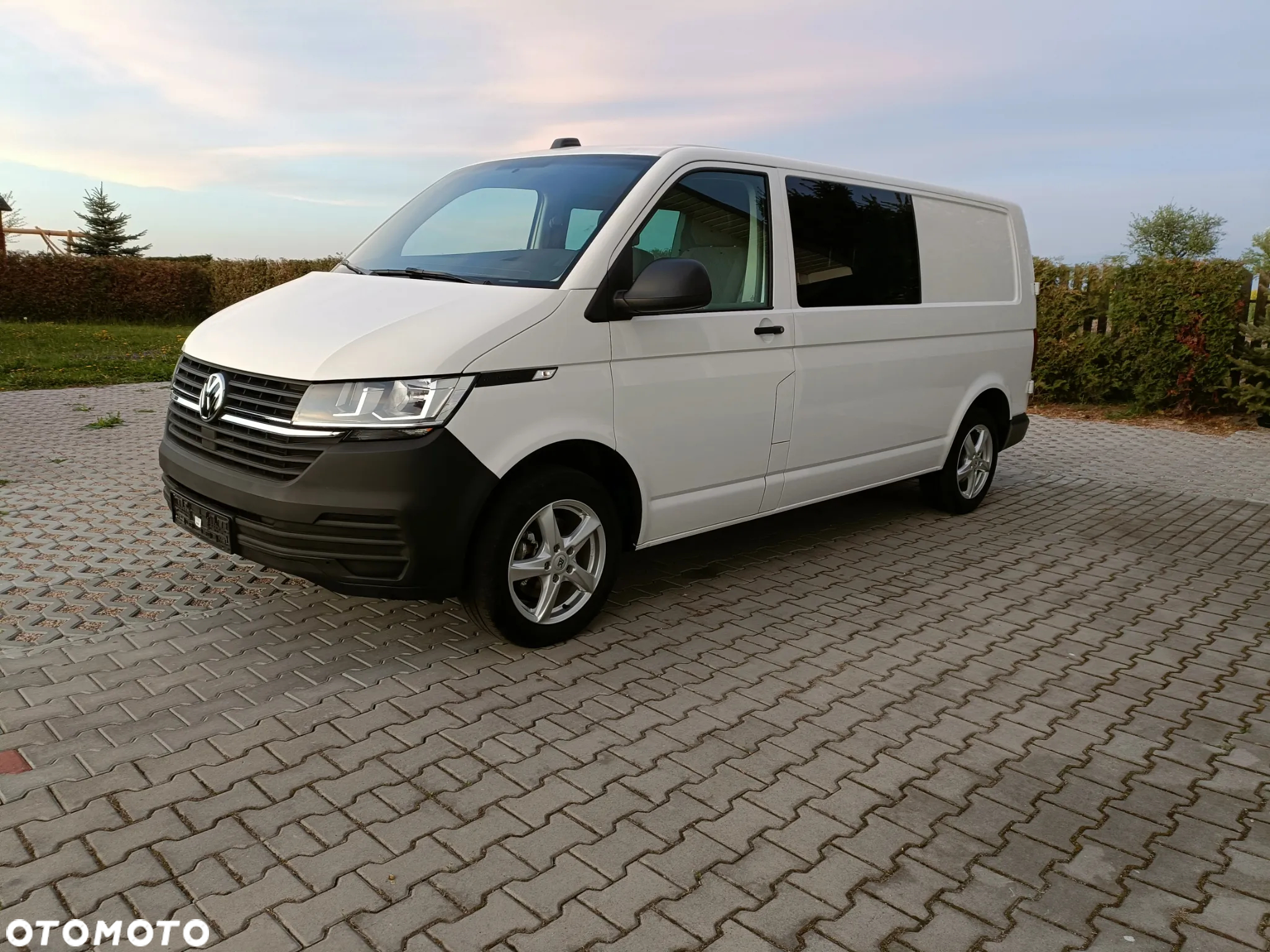 Volkswagen Transporter TDI Lang Plus Edition - 3