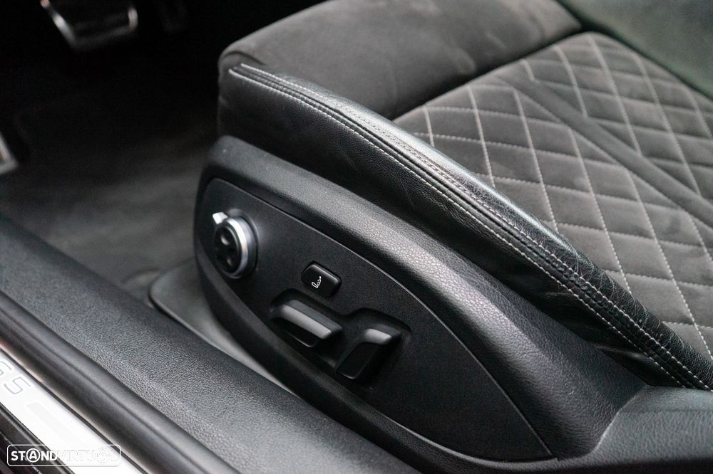 Audi RS5 TFSI quattro tiptronic - 27