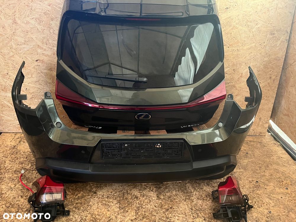 Kompletny tył do Lexus UX 250H 6X4 - 1