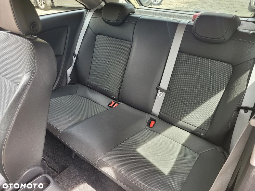 Opel Corsa 1.2 16V Innovation 110 Jahre - 9