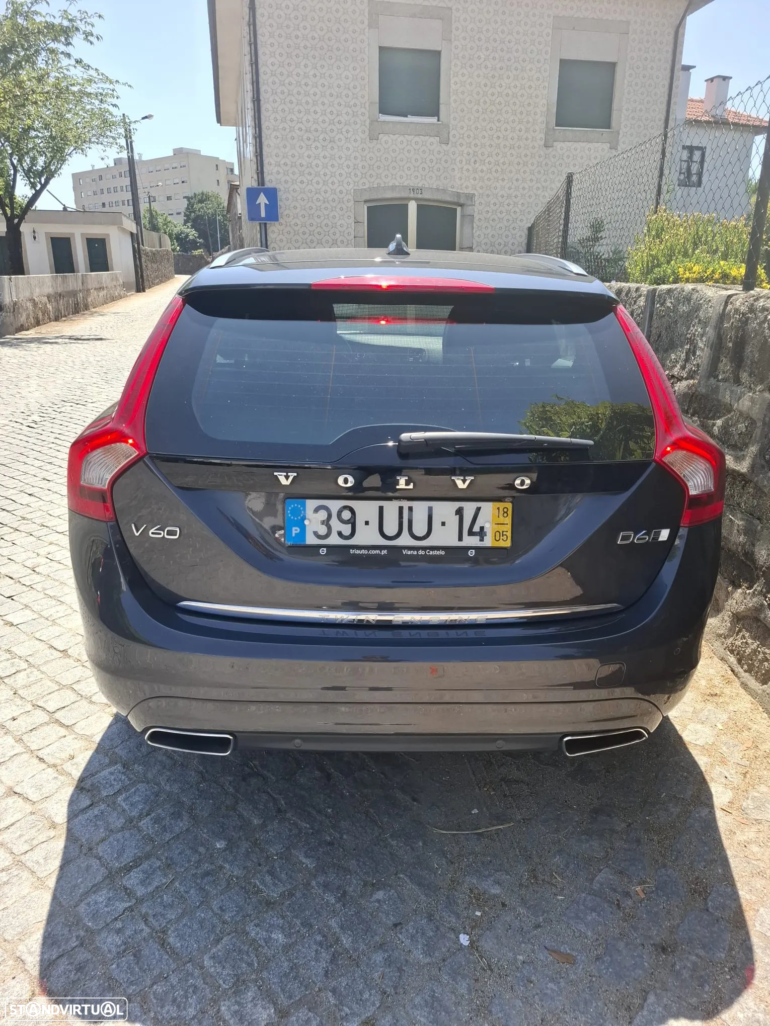 Volvo V60 2.4 D6 Momentum AWD Phev - 9