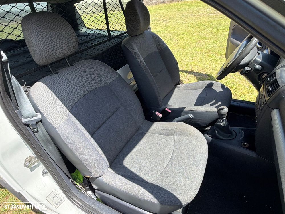 Renault Clio - 10
