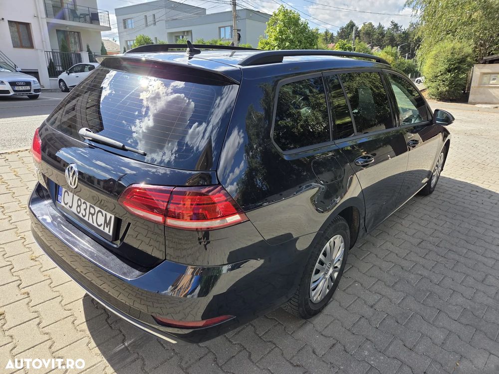 Volkswagen Golf - 20