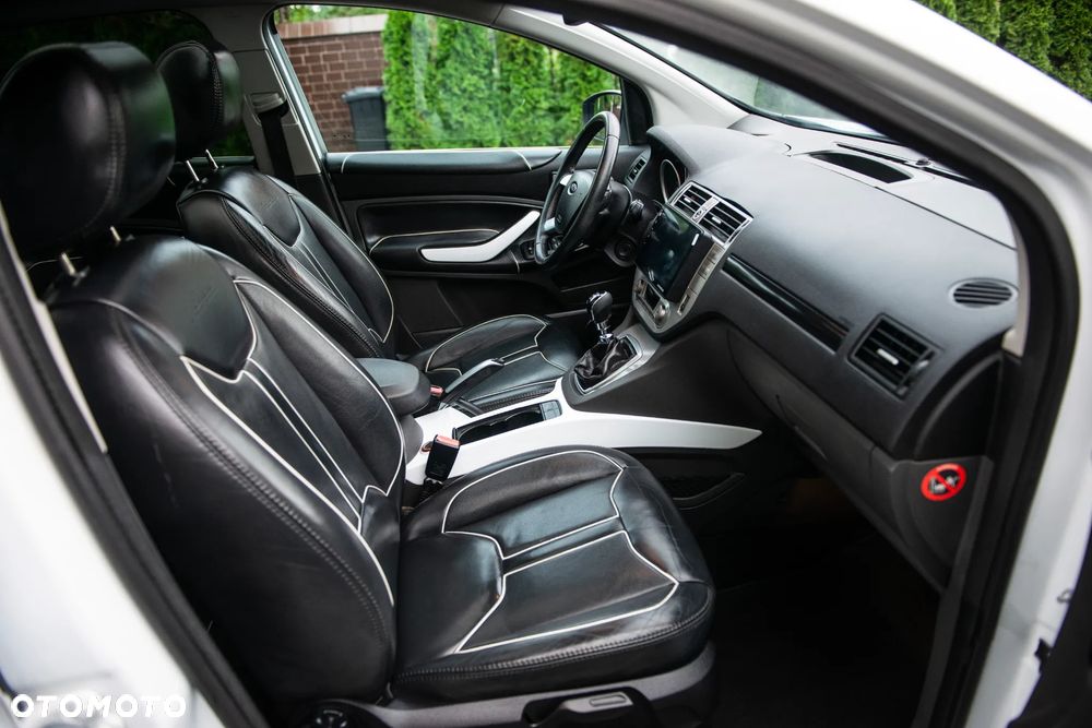 Ford Kuga 2.0 TDCi 4x4 Titanium - 20