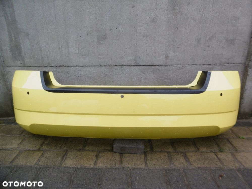 skoda fabia iii h/b 6v6 - zderzak tylny - 1